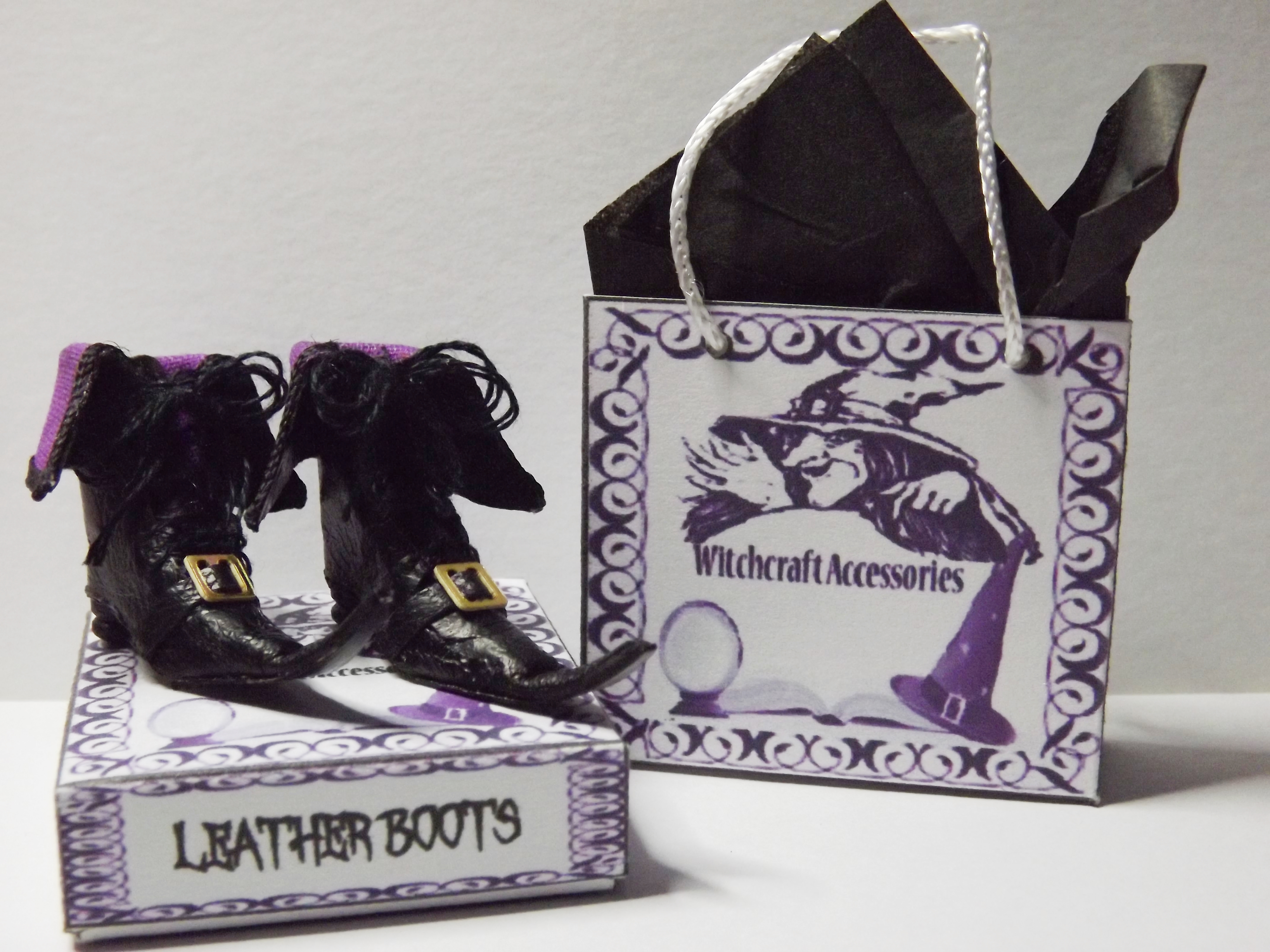 (image for) BLACK LEATHER WITCH BOOTS